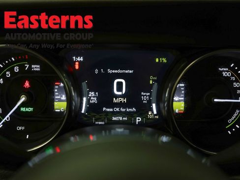 Used 2022 Jeep Wrangler Unlimited Sahara w/ Cold Weather Group AWD/4WD image 18