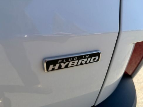 Used 2025 Ford Escape SE w/ PHEV Premium Package FWD image 34