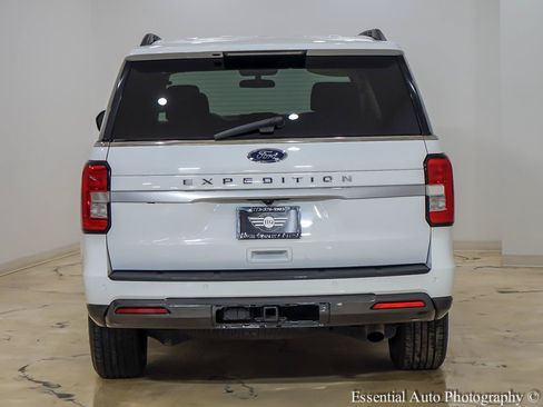 Used 2022 Ford Expedition XL AWD/4WD image 7