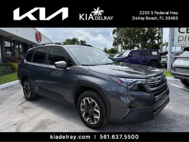 Used 2025 Subaru Forester Premium AWD/4WD image 1