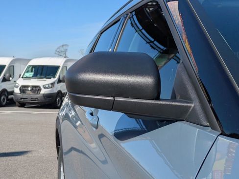 New 2026 Ford Explorer Active w/ Active Comfort Package image 12