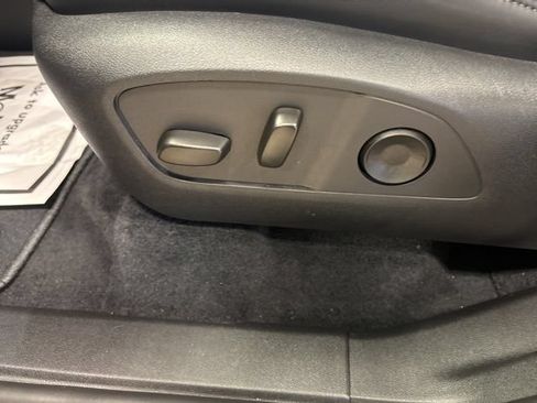 Used 2026 GMC Acadia Elevation w/ Elevation Premium Package FWD image 47