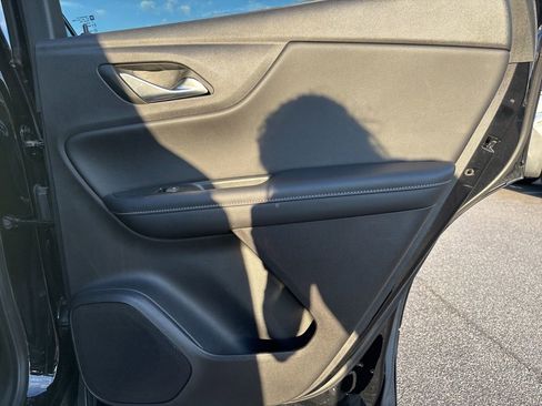 Used 2025 Chevrolet Blazer LT image 18