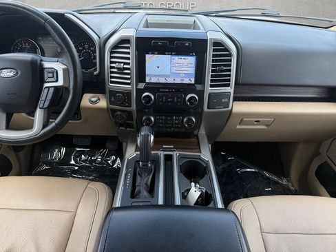 Used 2016 Ford F150 Lariat w/ Equipment Group 502A Luxury AWD/4WD image 4