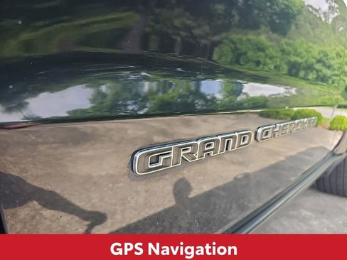Used 2019 Jeep Grand Cherokee Laredo w/ Laredo X Package RWD image 4