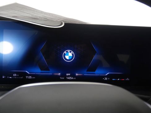 Certified 2025 BMW 330i Sedan image 23