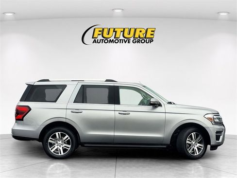 Certified 2024 Ford Expedition Limited image 3