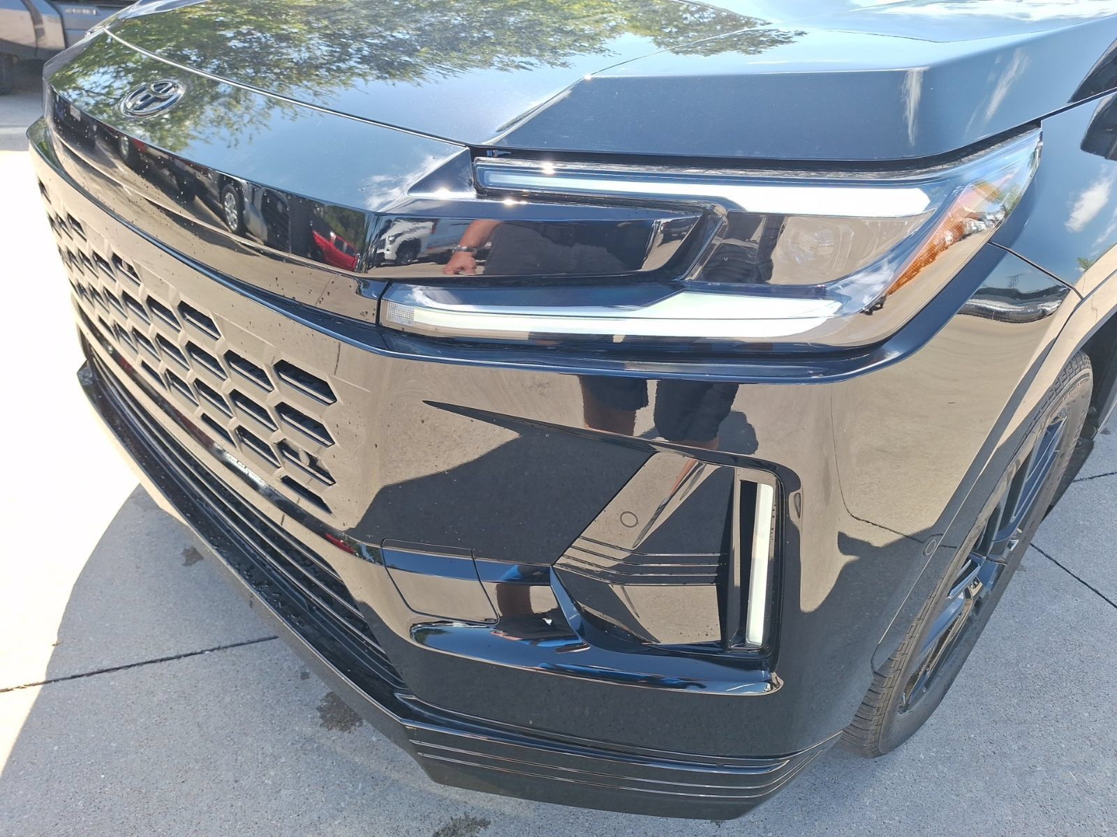 Used 2026 Toyota RAV4 XSE w/ Panoramic Sun Roof Package AWD/4WD image 10