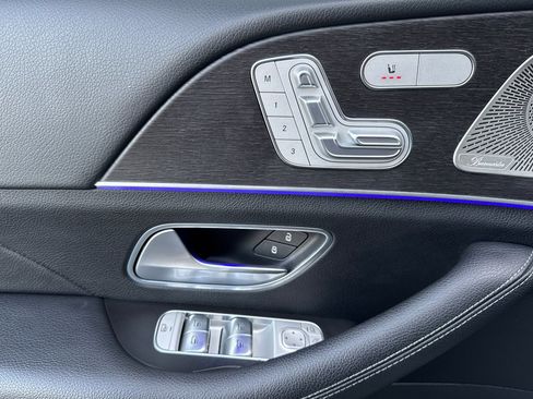 Certified 2022 Mercedes-Benz GLE 350 Silver w/ Premium Package image 11