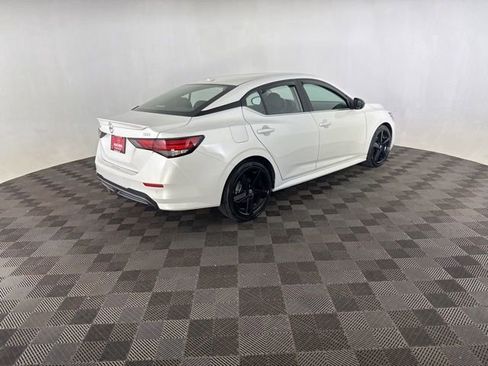 Used 2021 Nissan Sentra SR FWD image 5