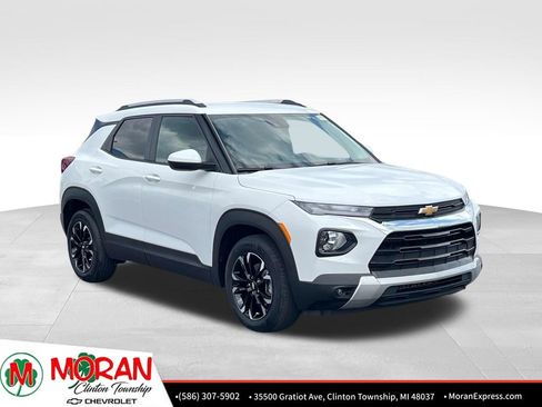 Certified 2023 Chevrolet TrailBlazer LT w/ Convenience Package FWD image 9