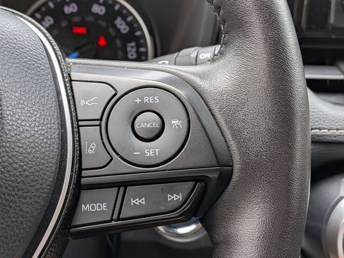 Used 2021 Toyota RAV4 XLE w/ Convenience Package AWD/4WD image 23