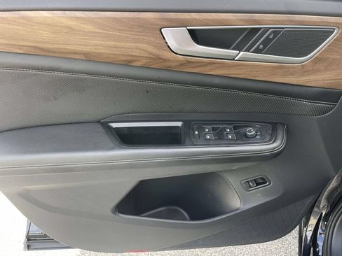 Certified 2024 Volkswagen Atlas SE FWD image 19
