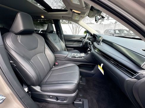 Certified 2026 INFINITI QX60 Luxe w/ Cargo Package image 32