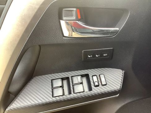 Used 2015 Toyota RAV4 Limited AWD/4WD image 25
