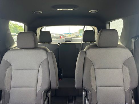 Used 2024 Chevrolet Traverse LT AWD/4WD image 37