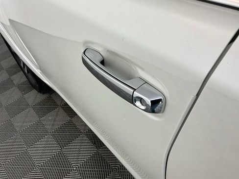 Used 2023 Toyota 4Runner Limited AWD/4WD image 13