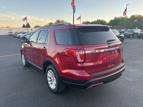 Used 2018 Ford Explorer XLT AWD/4WD image 7