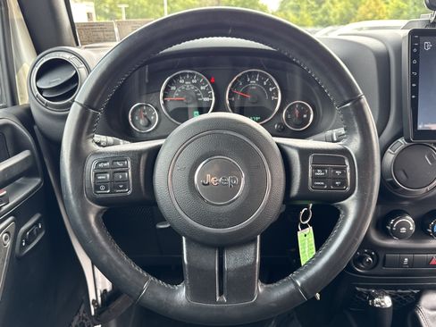 Used 2017 Jeep Wrangler Sport AWD/4WD image 4