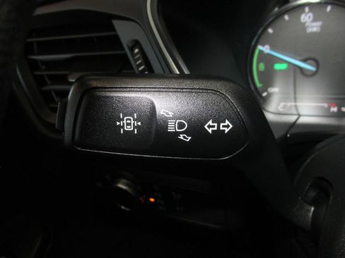 Used 2021 Ford Escape SE image 19