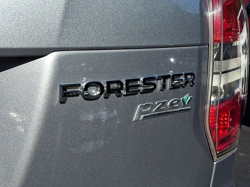 Used 2015 Subaru Forester 2.5i Premium AWD/4WD image 30