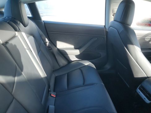Used 2019 Tesla Model 3 Long Range image 8
