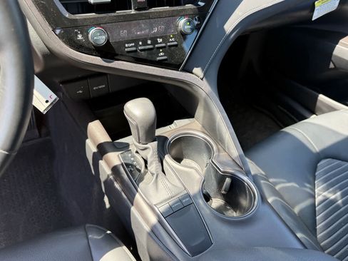 Used 2024 Toyota Camry SE FWD image 17