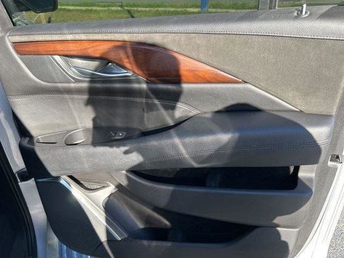 Used 2020 Cadillac Escalade ESV Luxury image 19