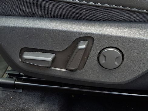 Certified 2023 Kia Niro EX FWD image 28