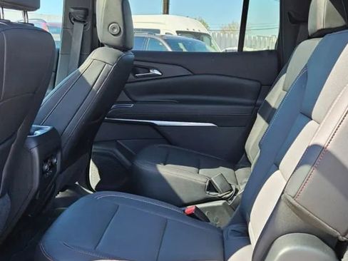 Used 2025 Chevrolet Traverse Z71 w/ Driver Confidence Package AWD/4WD image 13