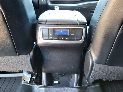 Used 2016 Toyota Highlander XLE AWD/4WD image 26