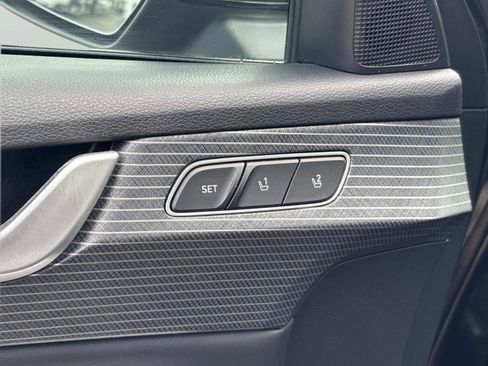 Used 2024 Hyundai Palisade Limited image 24