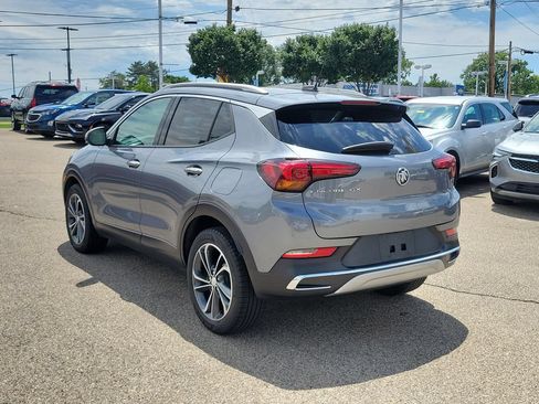 Used 2020 Buick Encore GX Essence FWD image 3