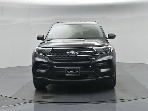 Used 2024 Ford Explorer XLT RWD image 19