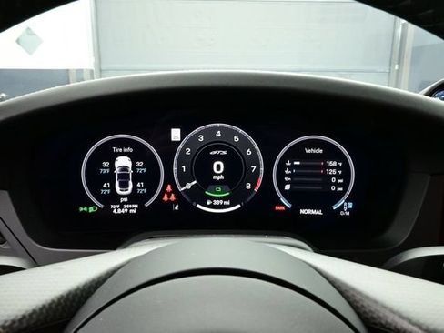 Certified 2026 Porsche 911 Targa 4 GTS AWD/4WD image 9