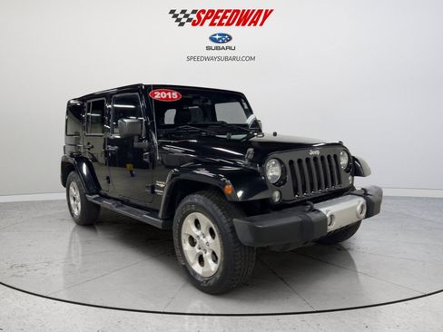 Used 2015 Jeep Wrangler Unlimited Sahara AWD/4WD image 2