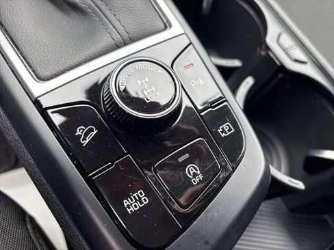 Used 2025 Kia Sportage LX image 27
