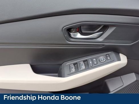 Used 2025 Honda Accord SE image 13