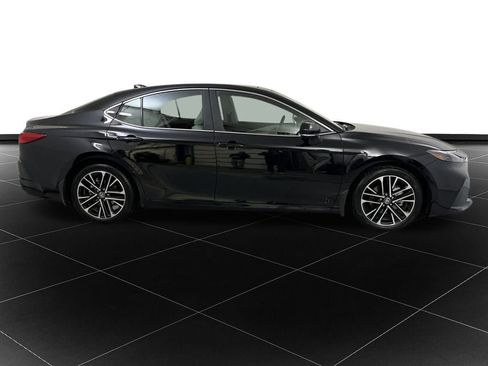 Used 2026 Toyota Camry XLE image 6