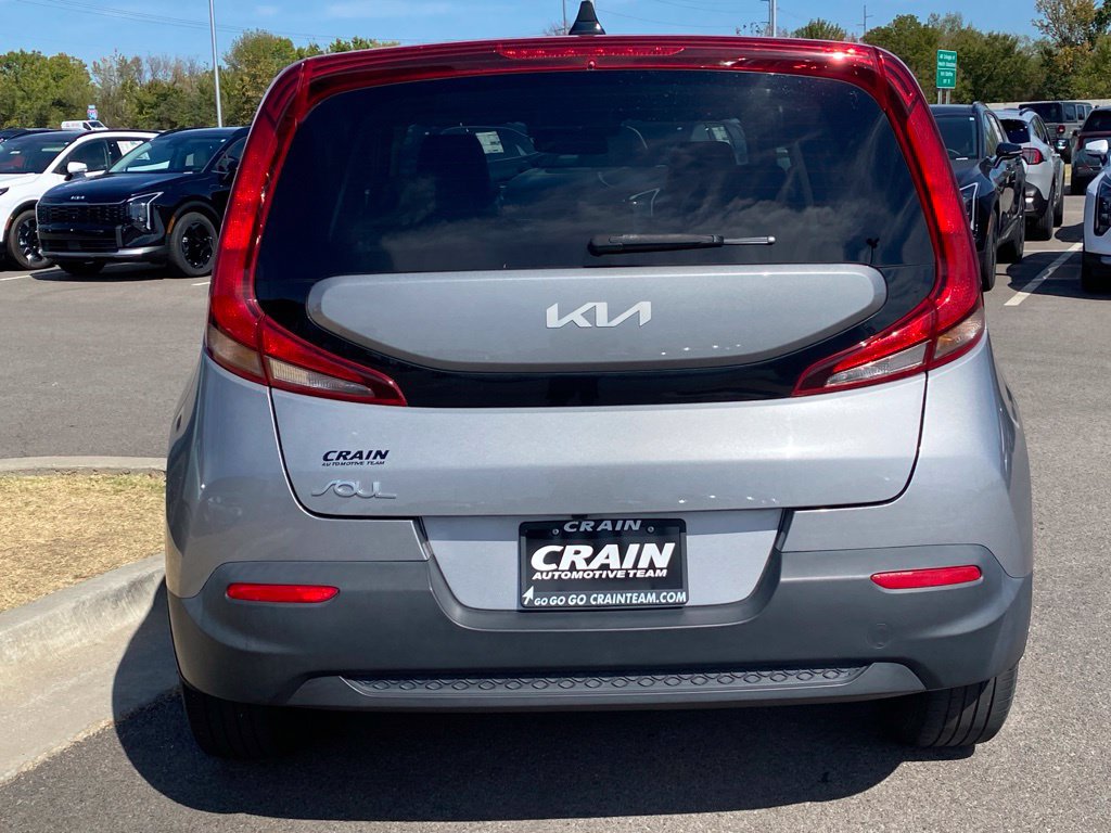 Used 2022 Kia Soul LX FWD image 6