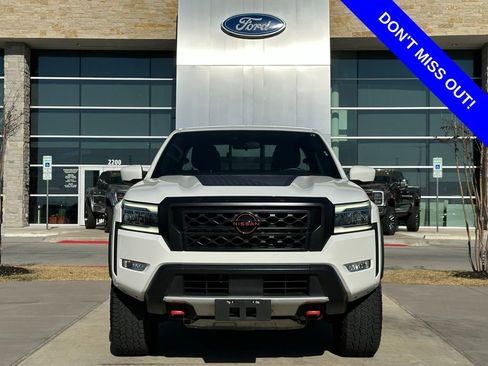 Used 2023 Nissan Frontier PRO-4X w/ Technology Package image 2