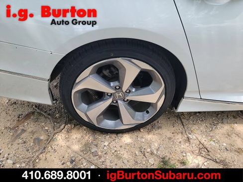 Used 2018 Honda Accord Touring image 7