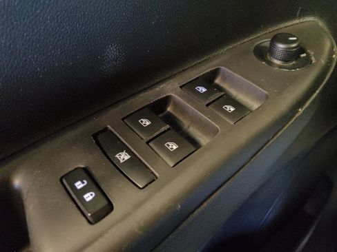 Used 2020 Chevrolet Spark LT image 27