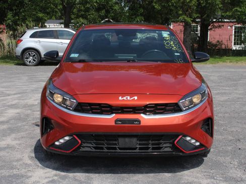Used 2023 Kia Forte GT-Line w/ GT-Line Premium Package FWD image 2