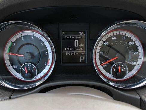 Used 2011 Dodge Durango Crew image 10