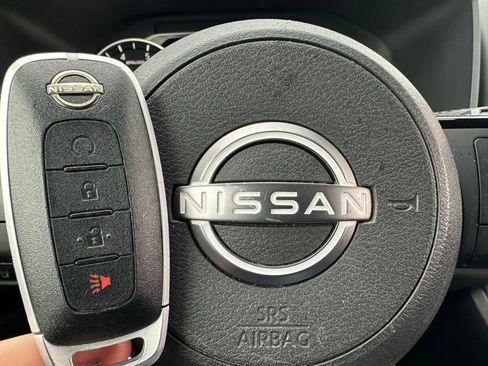 Used 2023 Nissan Rogue SV image 43