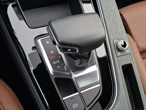 Used 2023 Audi A4 2.0T Prestige w/ Prestige Package image 16