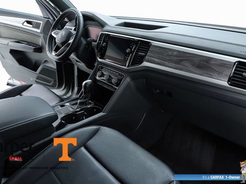 Used 2023 Volkswagen Atlas Cross Sport SE w/ Black Wheel Package FWD image 32