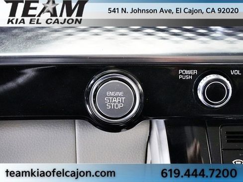 Used 2024 Kia Carnival SX Prestige FWD image 32