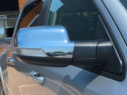 Used 2022 RAM 1500 Laramie AWD/4WD image 12